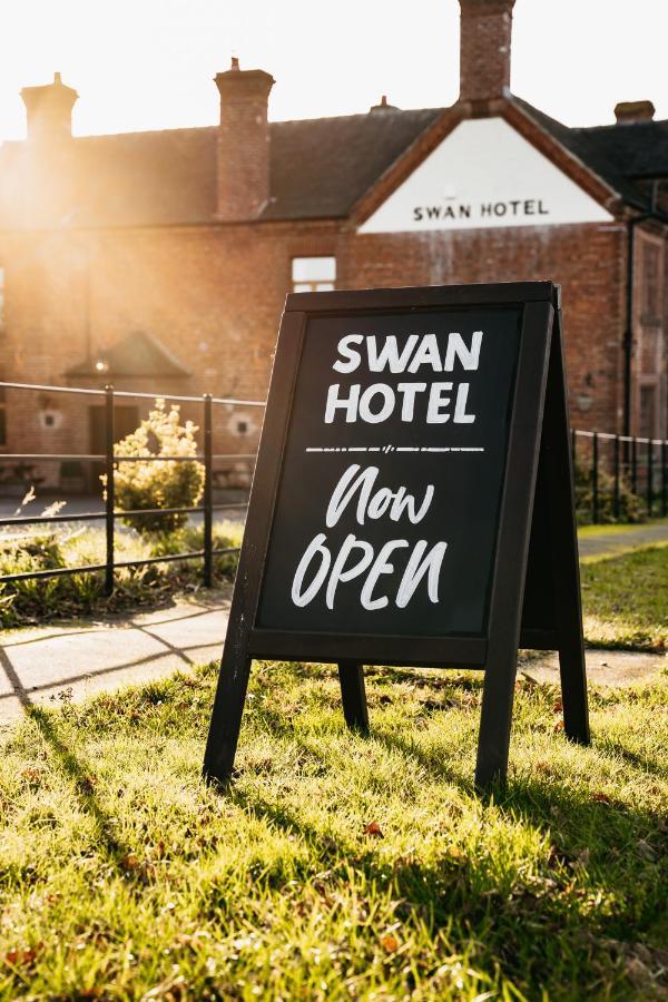 The Swan Hotel Newport  Esterno foto